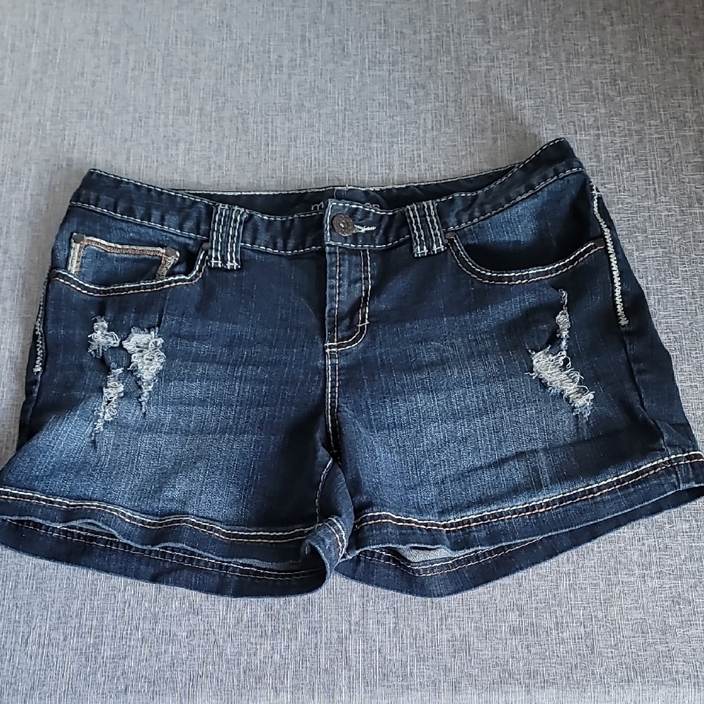 Women's Maurices Distressed Jean Shorts 13/14